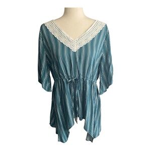 NWT-BLOOMCHIC-WOMENS STRIPED TOP-SIZE 14